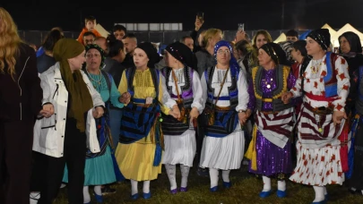Sakarya’da Karadeniz rüzgarı: Yüzlerce kişi horon teperek coştu