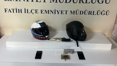 Motosikletli şüpheliler haraç istedikleri mekanı kurşunladı