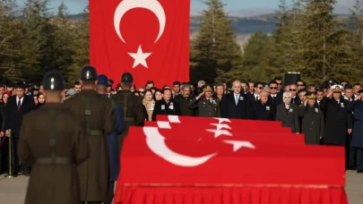 Gürcistan’daki uçak kazasında şehit olan 20 asker için tören düzenlendi
