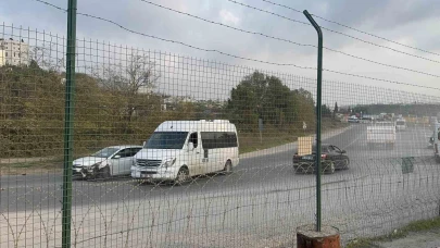 Otomobil ile servis çarpıştı: 1 yaralı