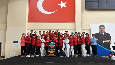 Serdivan Belediyesi Spor Kulübü Karate Takımı büyük bir başarıya imza atarak 9 şampiyonluk kazandı.