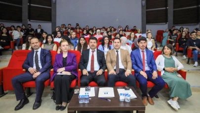 Yapay Zekâdan Dijital Hastanelere: Sağlıkta Yenilikler Sempozyumda Masaya Yatırıldı