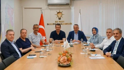 AK Parti Sakarya, Yatırımlar ve Teşkilat Çalışmalarını Masaya Yatırdı