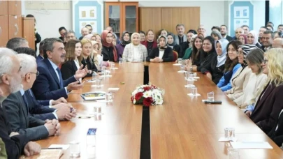 2025 Öğretmenlik Kariyer Basamakları Kılavuzu Yayınlandı