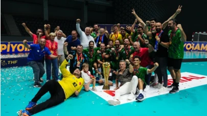 Hentbol Süper Kupa 2025 finalinde şampiyon Nilüfer Belediyespor