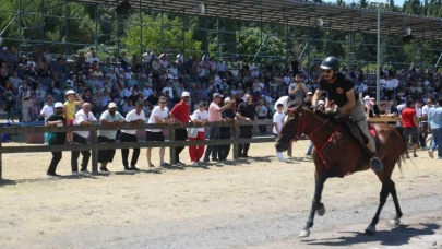 Gölcük’te Geleneksel Rahvan At Yarışları 31 Ağustos’ta başlıyor