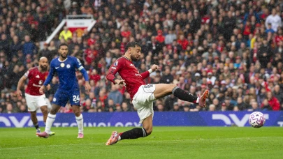 Manchester United, Chelsea'yi 2-1 mağlup etti