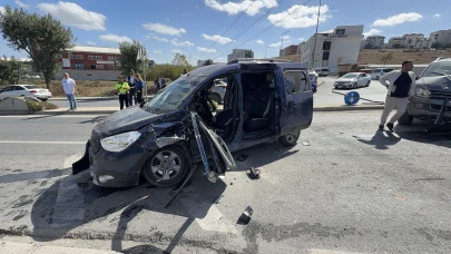 Arnavutköy'de iki araç çarpıştı: 1 yaralı