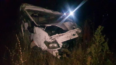 Taraklı-Göynük Yolunda Midibüs Tarlaya Savruldu