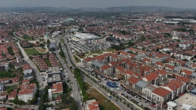 Perakende ticaret ve inşaatta güven artışı, hizmet sektöründe düşüş