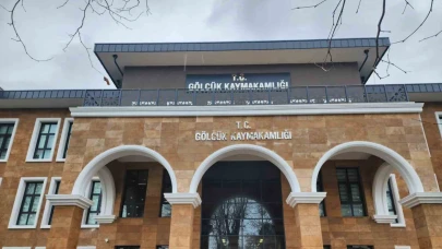 Gölcük’te yeni Hükümet Konağı binasında sona gelindi