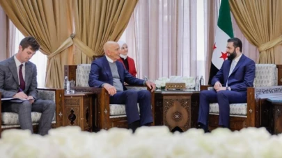 Suriye Devlet Başkanı eş-Şara, ABD’nin Suriye Özel Temsilcisi Barrack’ı kabul etti
