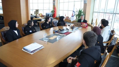 Rektör Kızıltoprak, DUSCART Öğrenci Takımını ağırladı