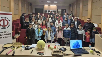 Anadolu Üniversitesi’nden tenisçilere tam destek