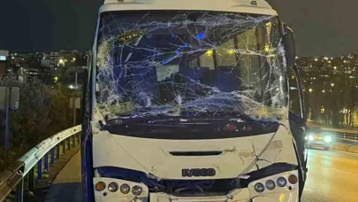 Kocaeli’de servis minibüsü tıra çarptı: 6 yaralı