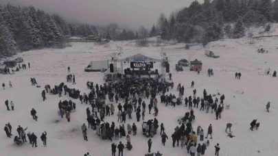 Bursa’da Kış Festivali’ne yoğun katılım trafiği felç etti