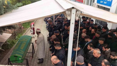 Bursa’daki tır kazasında hayatını kaybeden sürücü toprağa verildi