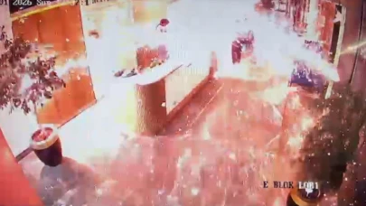 Zeytinburnu’ndaki lüks siteye getirilen kargo paketinin bomba gibi patladığı anların görüntüleri çıktı