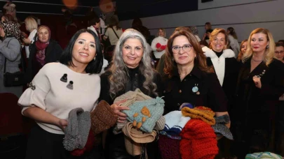 Bursa’da yüzlerce kadın aynı anda iyilik için ilmek attı