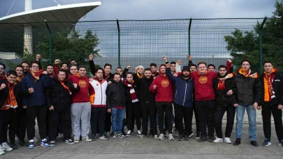 Galatasaraylı taraftarlar Süper Kupa finali için stada geldi