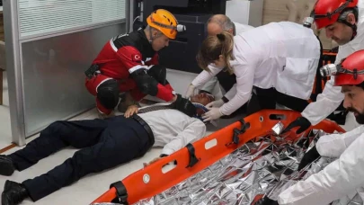 Bursa'da BUSKİ personeline deprem ve yangın senaryolu tatbikat gerçekleştirildi