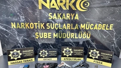 Sakarya'da uyuşturucu operasyonlarında yakalanan 5 şüpheli tutuklandı