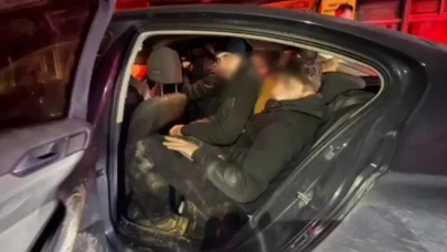 Otomobilin içinden 10 kaçak göçmen çıktı: 1 tutuklama