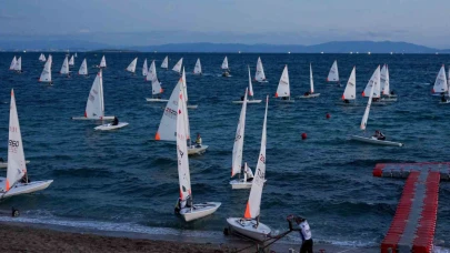 Yelkenliler Didim’de yarışmaya başladı