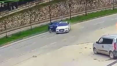 Sürücüsüz araç trafiğe çıktı, kaza böyle geldi