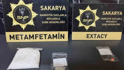 İstanbul’dan Sakarya’ya uyuşturucu getiren 3 şüpheli tutuklandı