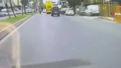 Esenyurt’ta motokurye İETT otobüsüne çarptı