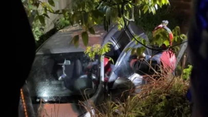 Sakarya’da otomobil dereye uçtu: 1 yaralı