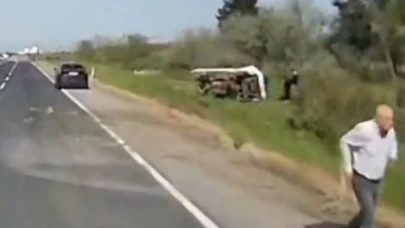 Silivri’de kontrolden çıkan kamyonet yan yattı