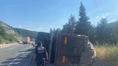Bilecik’te kontrolden çıkan tır yan yattı