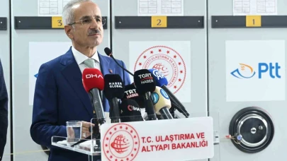 Bakan Uraloğlu: NATO Zirvesi anısına hazırlanan anma pulu ve ilkgün zarfını tedavüle sunduk