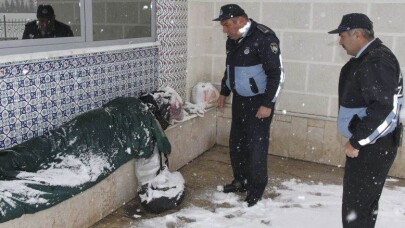 Soğukta kimse aç ve açıkta kalmasın