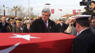 ’Ay yıldızlı bayrağımızın göklerde dalgalanmasına mani olamayacaklar’’