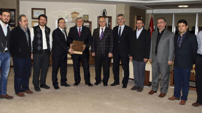 Karaosmanoğlu, ‘’Ashab-ı Suffa anlayışını örnek almalıyız’’