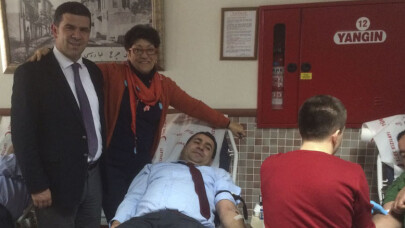 Sakarya SGK memurlarından kan bağışı