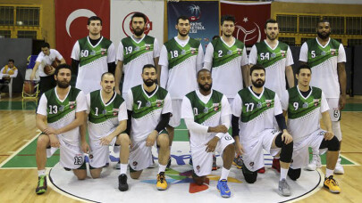 Dev Adamlar Evinde Galip