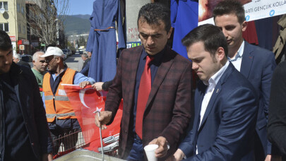 Bolu'da “buğday çorbası” ile “üzüm hoşafı” dağıtıldı