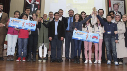 Sosyal medya sosyalleştirir mi?