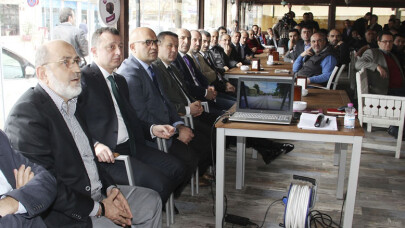 Büyükakın, Yenişehir esnafına tramvay hattıyla ilgili bilgi verdi