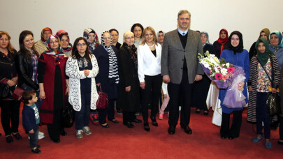 Adapazarı Bilgi Evi’nden Obezite konulu eğitim