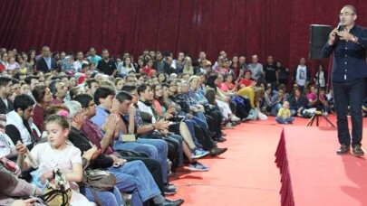 Sunay Akın ‘’Türkiye yarı aydın cennetidir’’