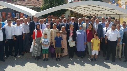 Adapazarı AK Parti bayramlaşma töreni düzenlendi