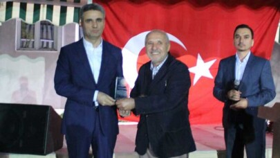 Bolu'da yılın devlet adamı Aydın Baruş oldu