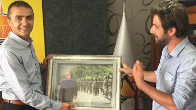 Doğanay'ı duygulandıran hediye