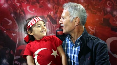 Dişli, "Önceden darbeciler güçlüydü, şimdi halkımız güçlü"