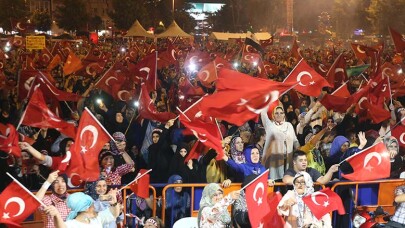 Sakarya Büyük Mitinge Meydanda Hazırlanıyor